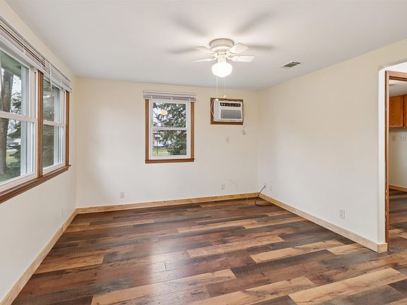 5th image of 2795 NE 53rd Ct