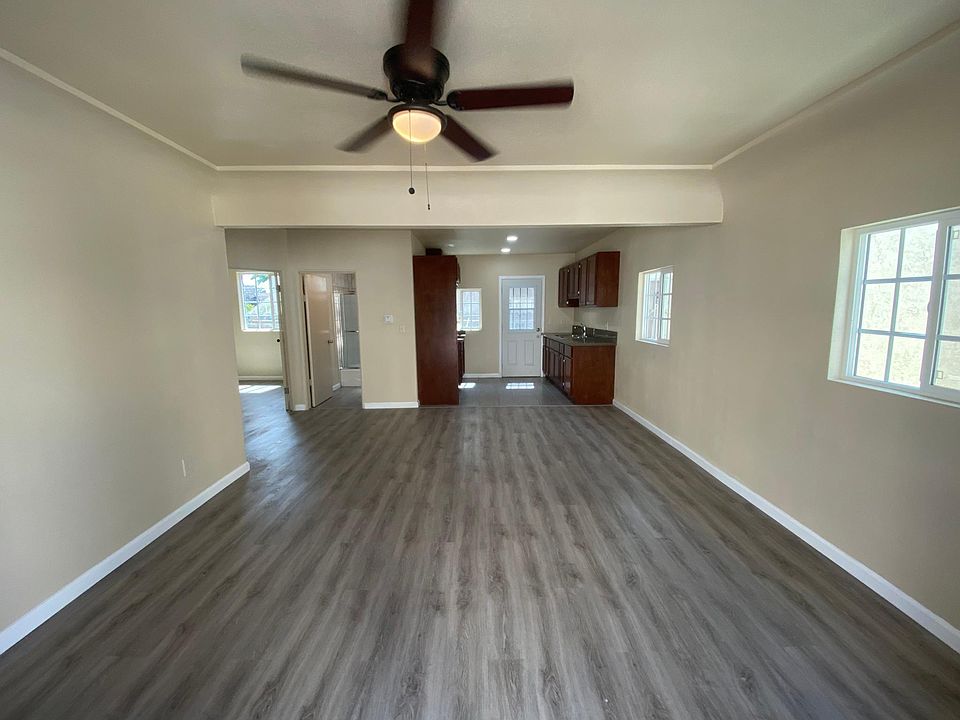 1st image of 8631 State St #86311/4