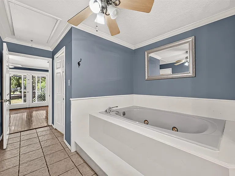 1007 E Baker Rd — Photo 13