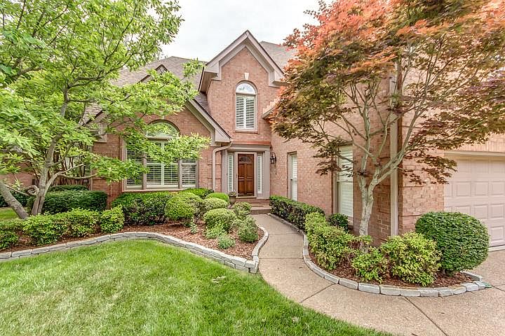 1st image of 279 Rivermont Cir