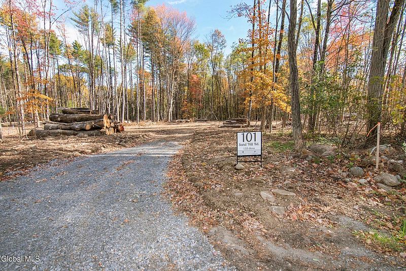4th image of 101a Sand Hill Road