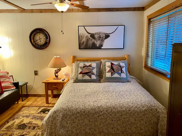 90 Independence Trl #3, Red River, NM 87558