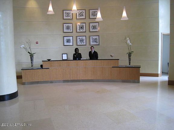 2nd image of 1431 RIVERPLACE Boulevard #1201