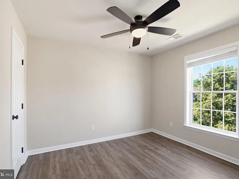 5504 Sacramento Mews Pl — Photo 17