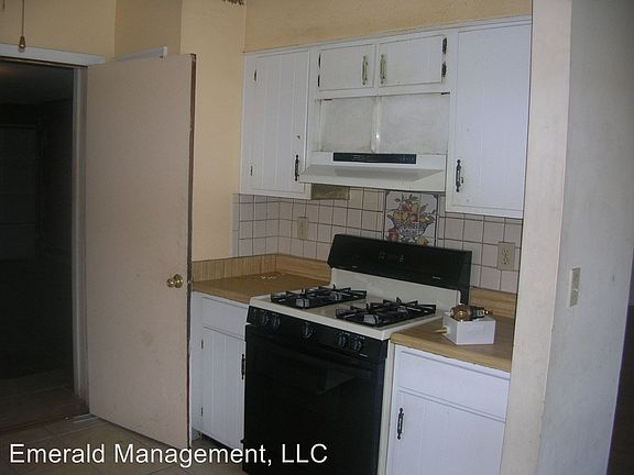 4th image of 1550 Country Downs Dr