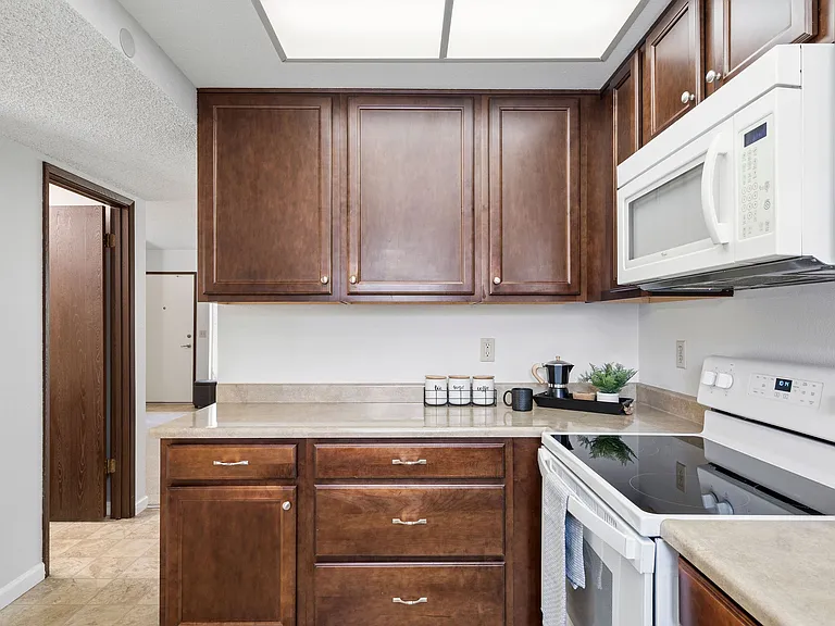 7235 Cinnamon Cir — Photo 11