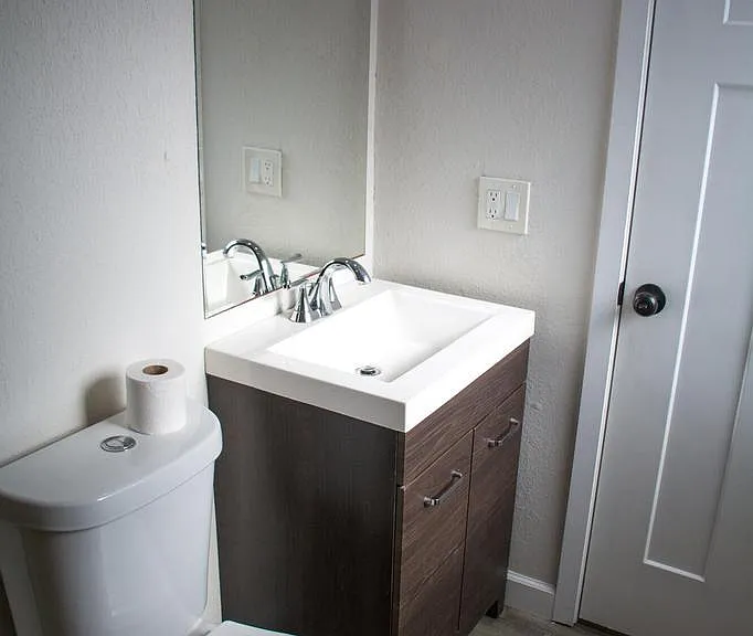 86 Hurwood Ave — Photo 24