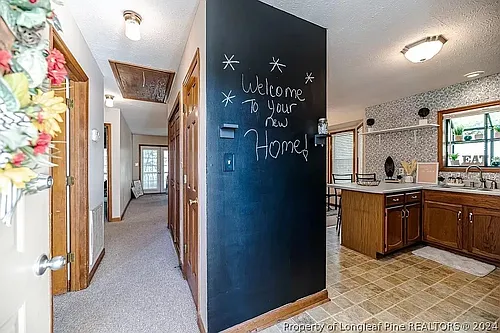 586 Countrytown Dr Photo 1