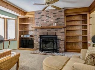 2315 N Pointe Ln, Florissant, MO