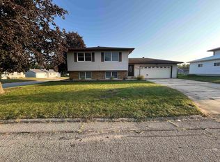 724 17th Ave, Gilbertville, IA 50634