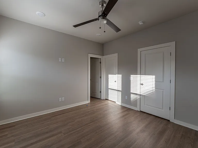 1315 S Van Buren Ave — Photo 14