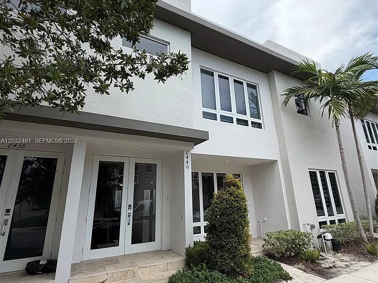 6440 NW 103rd Psge #6440 — Photo 14