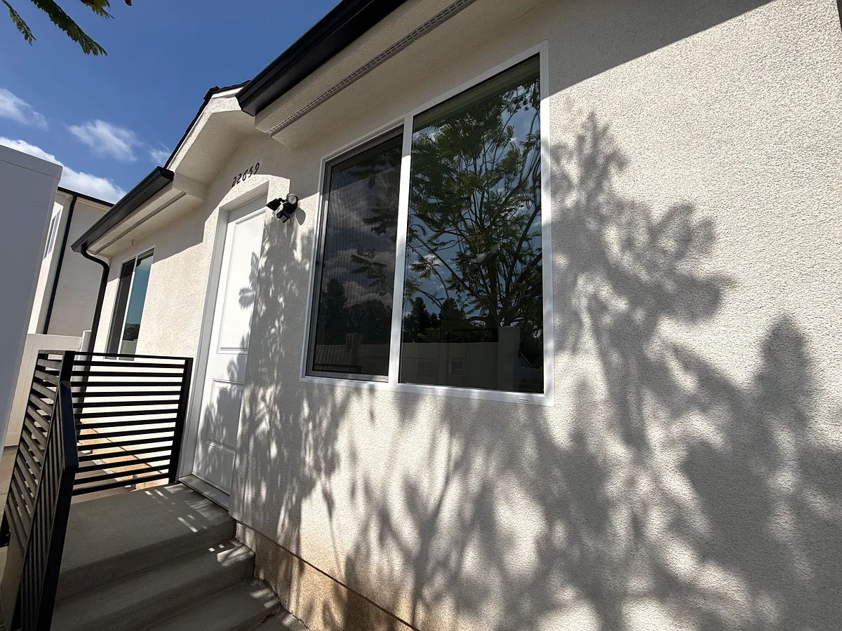 Building Photo - 22657 Valerio St #22659
