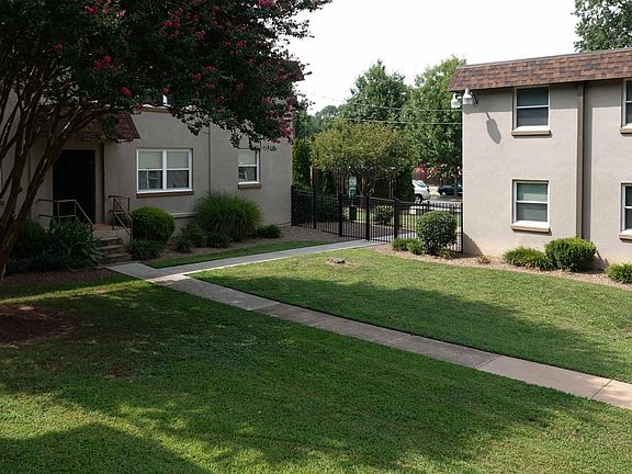 Photos shown may differ by apartment.