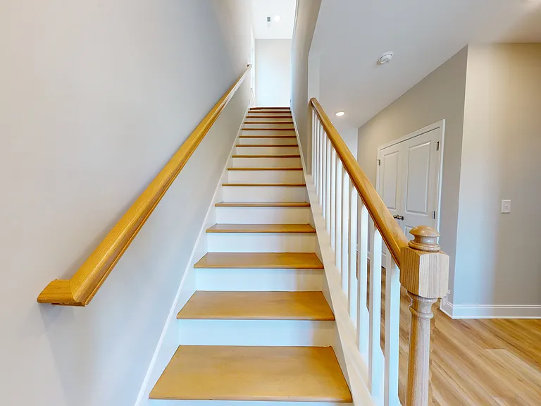1032 Moen Loop — Photo 13