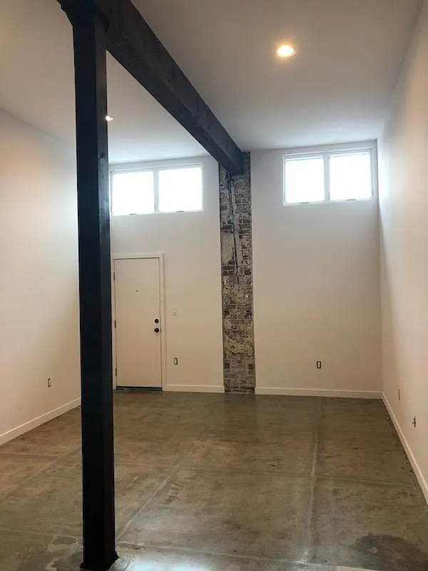Studio, 400 sqft, $1,395 — Photo 3