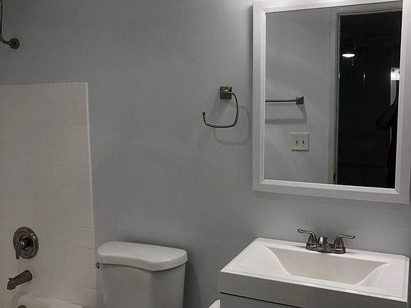 5th image of 3722 Adams Ave APT 11
