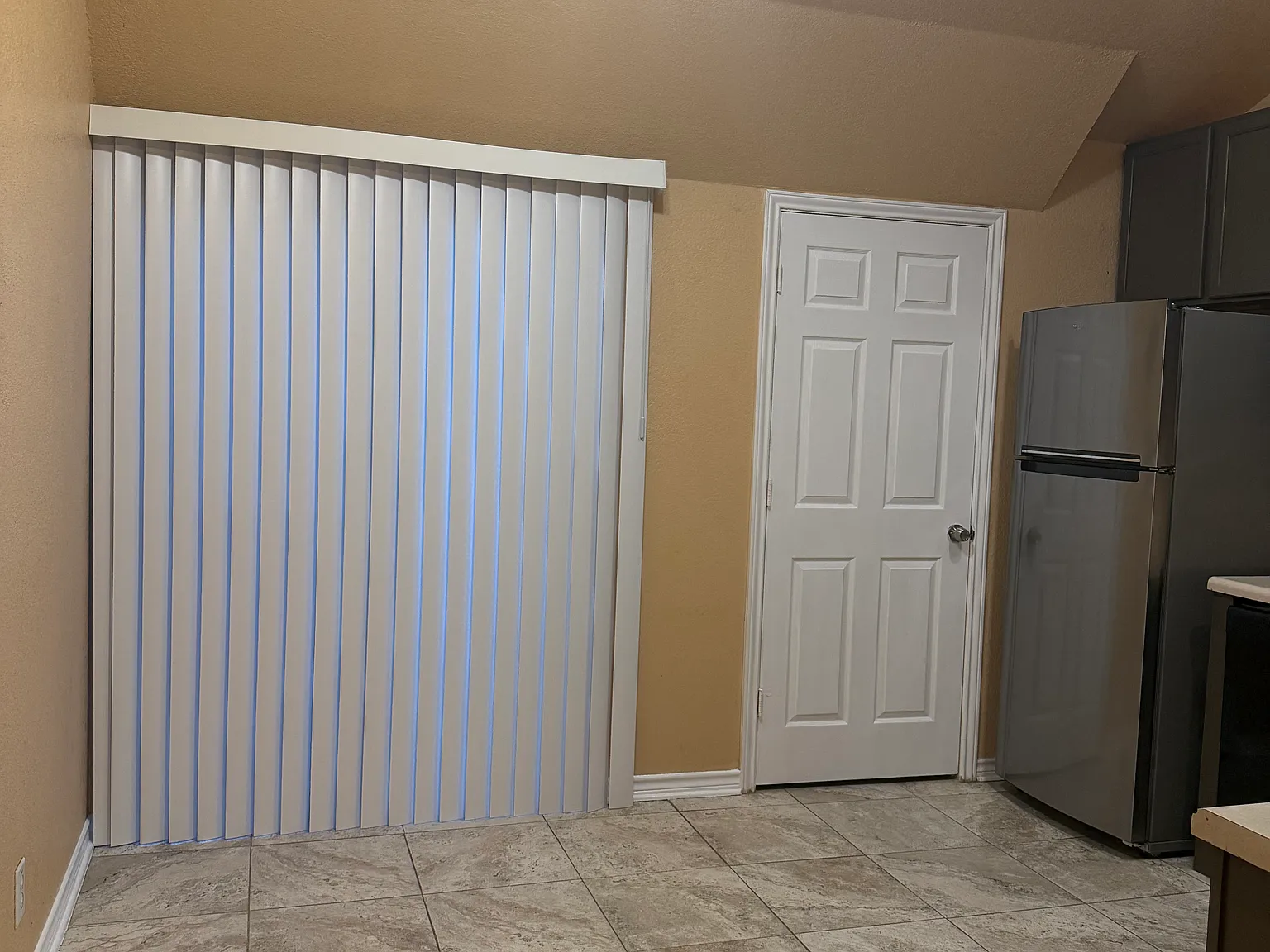 3 bed, 938 sqft, $1,495 — Photo 4