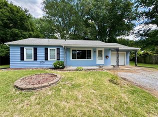 14 Spruce Dr, Belleville, IL 62221
