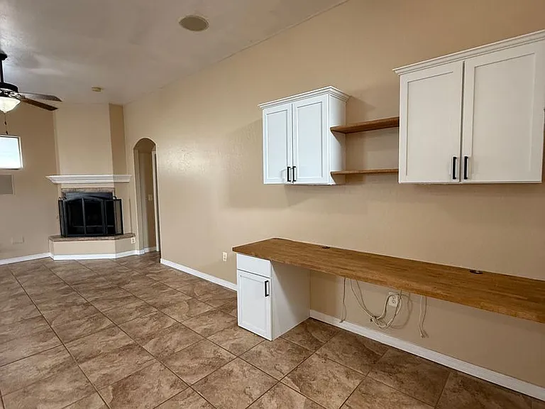 2043 Villa Napoli Loop E — Photo 16