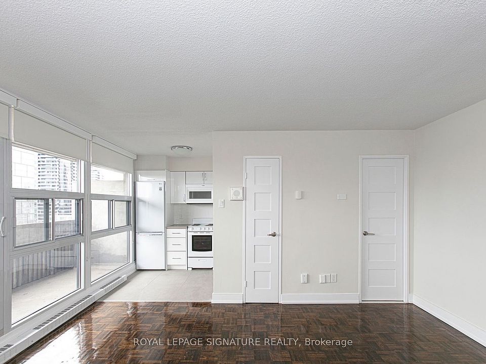 1st image of 33 Isabella St #1104