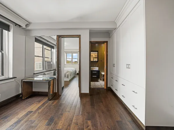 2607 Avenue O image 5 of 10