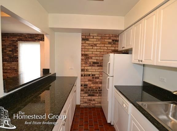 2nd image of 1255 W Belden Ave #6AFRONT