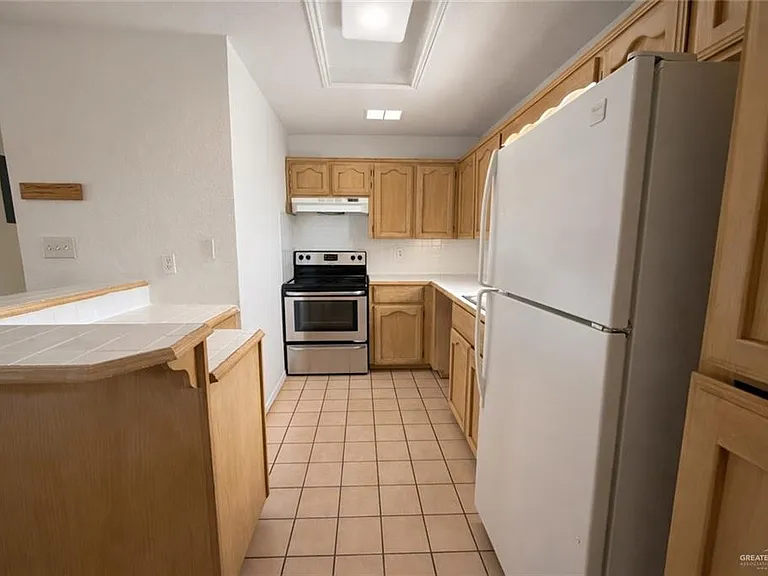 607 Gastel Cir #F — Photo 6