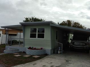 93261 Circle Dr N, Pinellas Park, FL 33782
