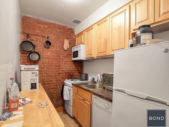 5th image of 55 W 74th St APT 2A