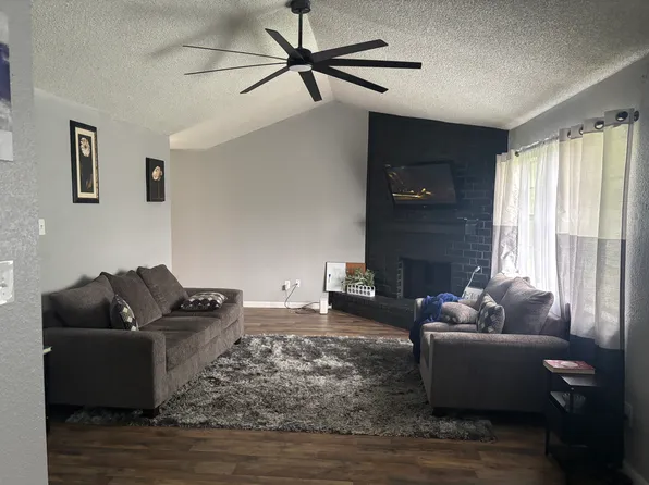 12807 Mosscrest Dr, Houston, TX 77048