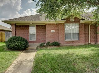 912 Willow Pond St, College Station, TX 77845