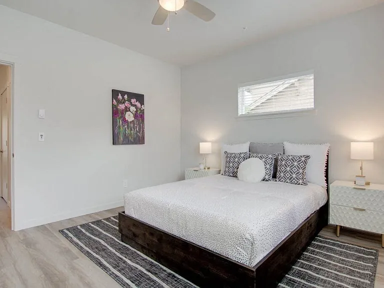 Latitude 45 — Photo 9