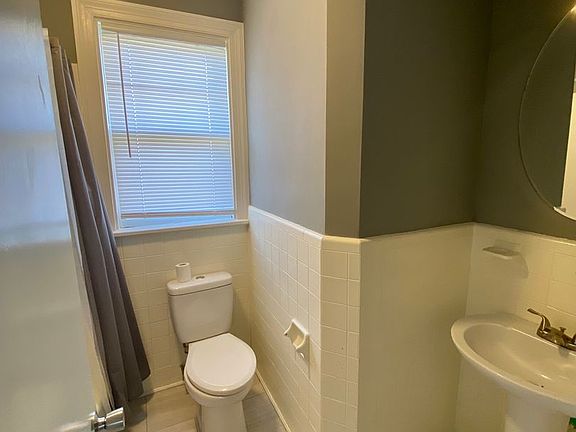 4th image of 4910 Brittles Ln