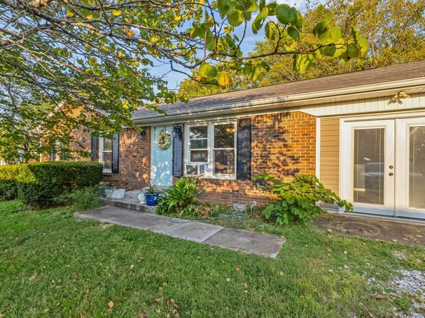 74 Branstetter Park Rd, Summer Shade, KY 42166