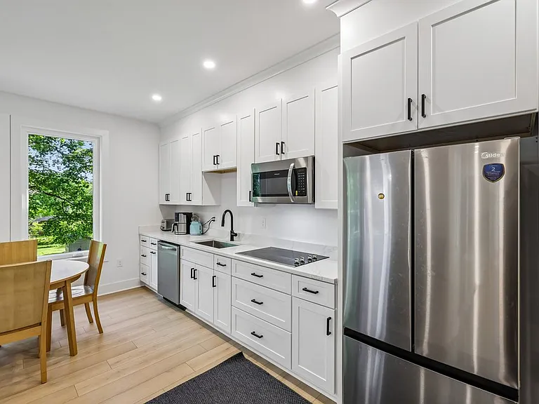 4315 Pinetree Rd — Photo 1