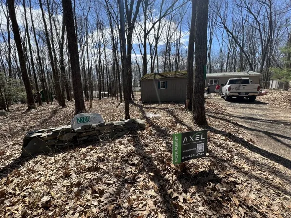 2208 Linden Ln, East Stroudsburg, PA 18302