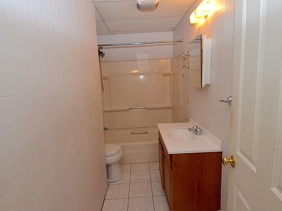 5th image of 74 Summit St