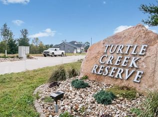 2937 Diamondback Rd, Hiawatha, IA 52233