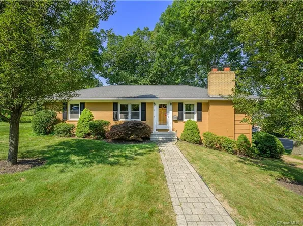 76 Westmont Drive, Waterbury, CT 06708