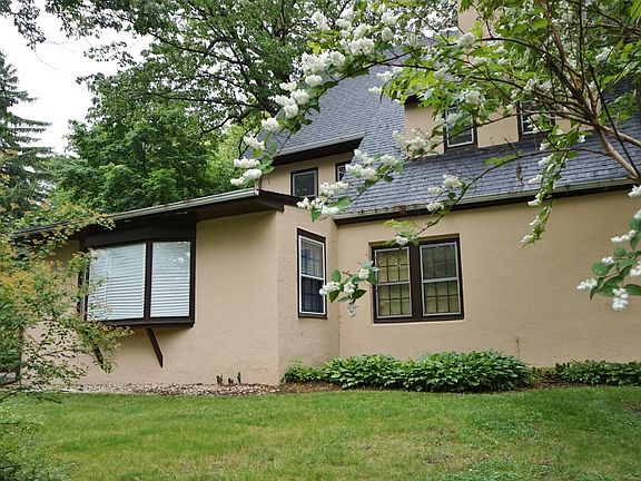 3rd image of 257 Heywood Ave