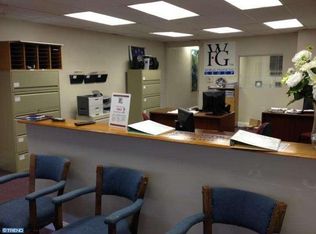 86 N York Rd, Willow Grove, PA 19090