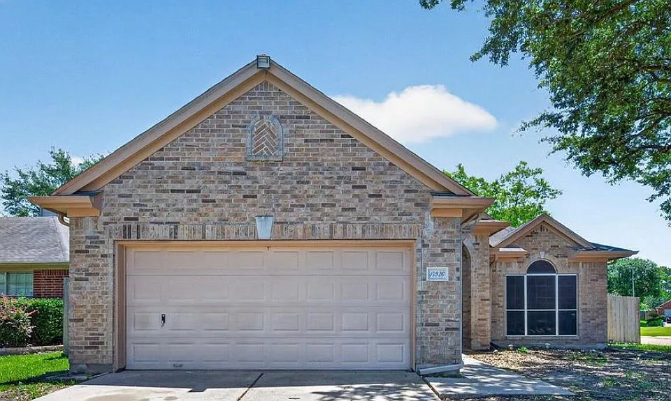 14926 Lindenbrook Ln