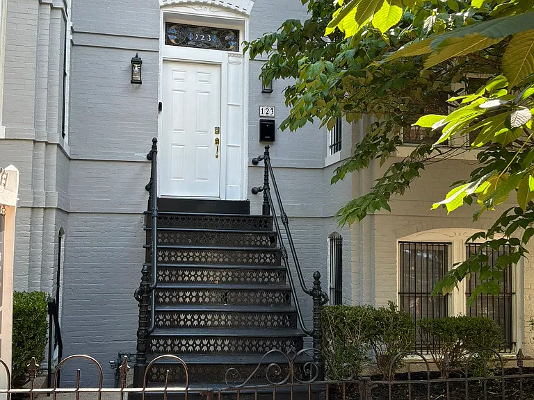 123 7th St NE #1 — Photo 15