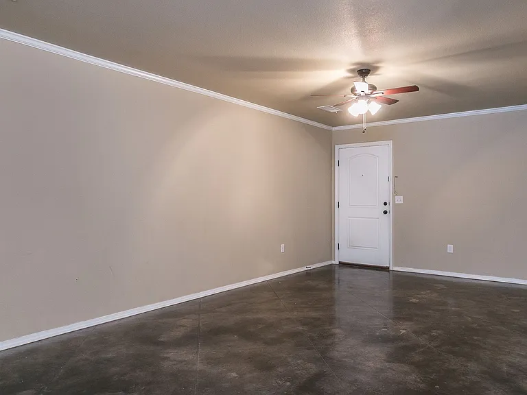 4407 S Mirror St — Photo 3