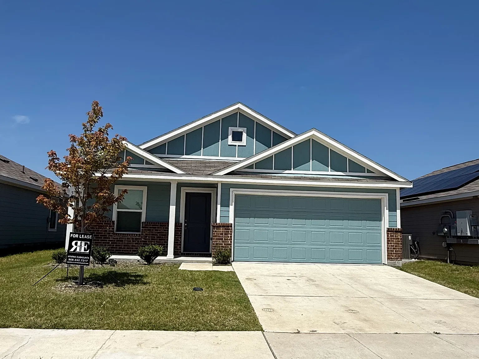 4 bed, 1674 sqft, $2,000 — Photo 2