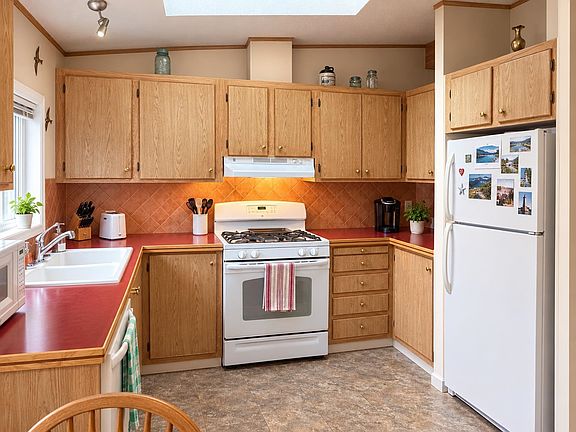 2nd image of 5575 Mason Rd #32