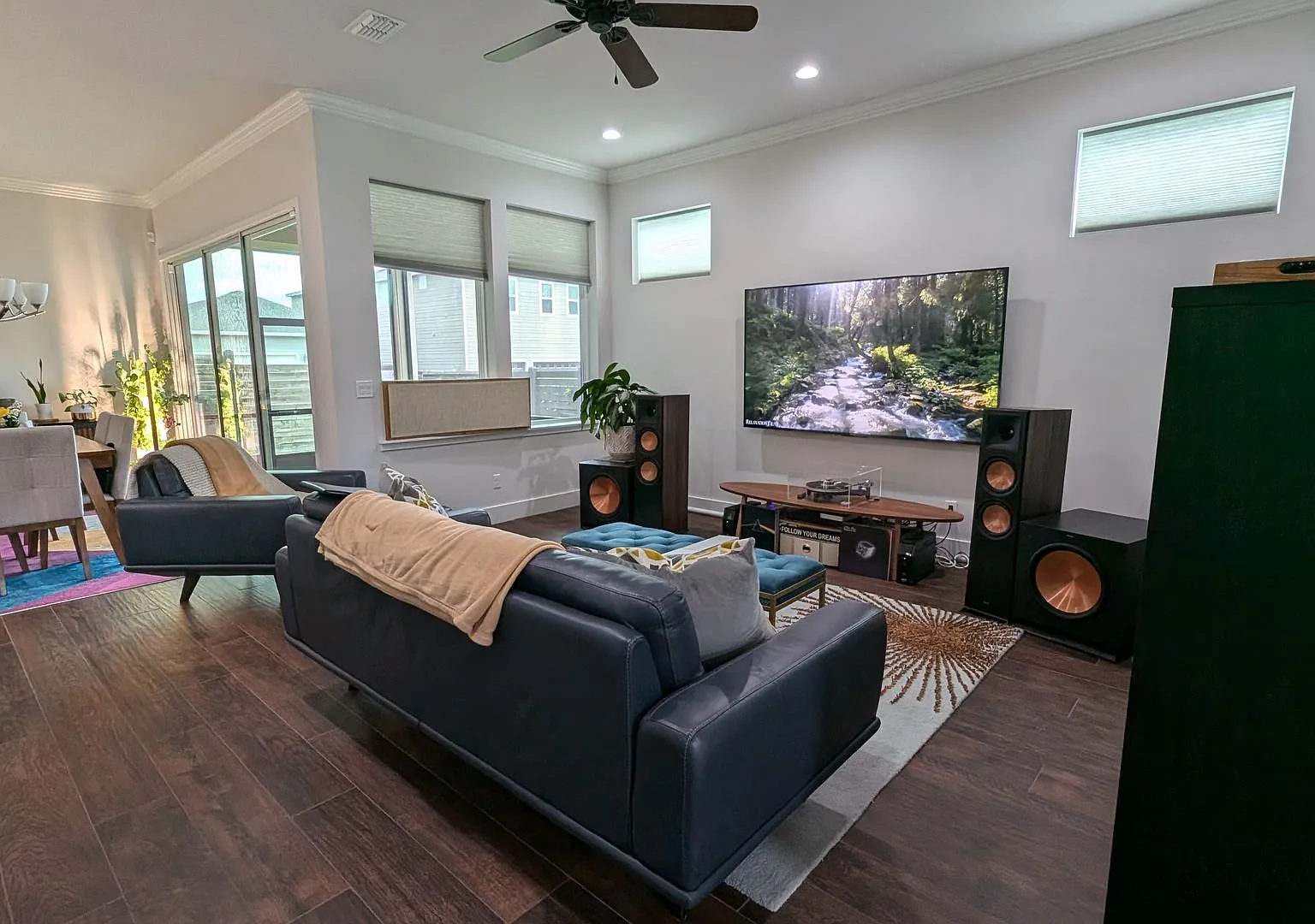Contemporary 4 Bedroom single family home in SW Gainesville — Photo 2
