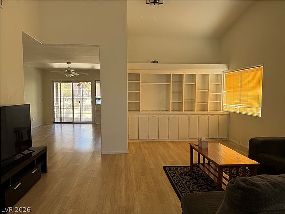 2nd image of 3121 N Floral Vista Ave