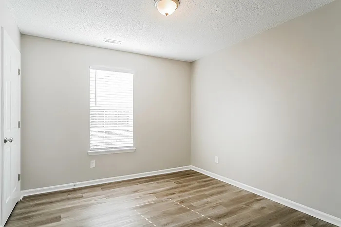 300 Beech Hill Ct — Photo 15
